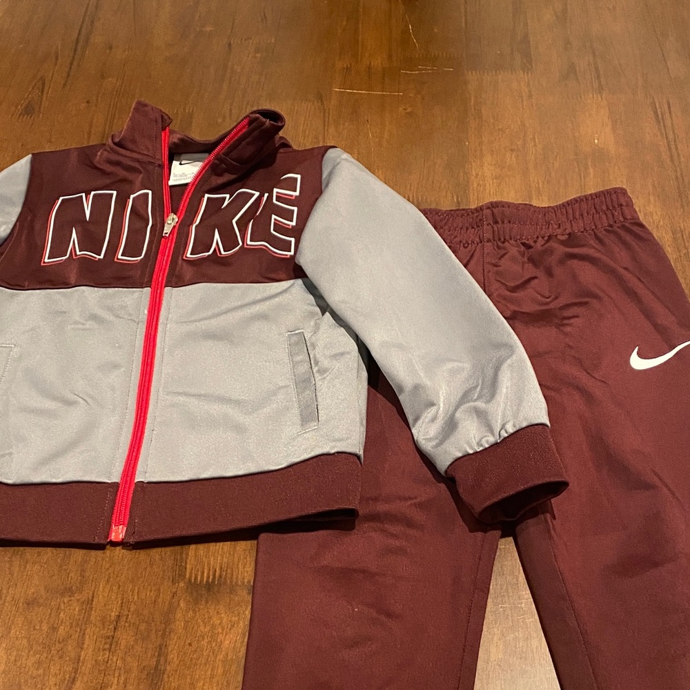 Boys Nike set